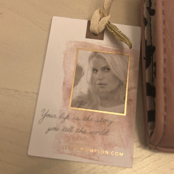 🆕Jessica Simpson Quilted Wallet With Zippered Pocket - Picture 8 of 9